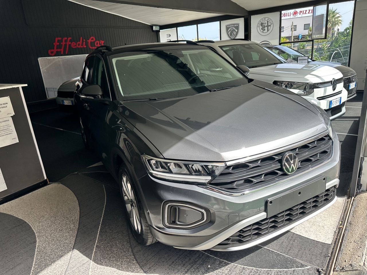 Other Volkswagen T-Roc 2.0 TDI SCR Life imagem 2