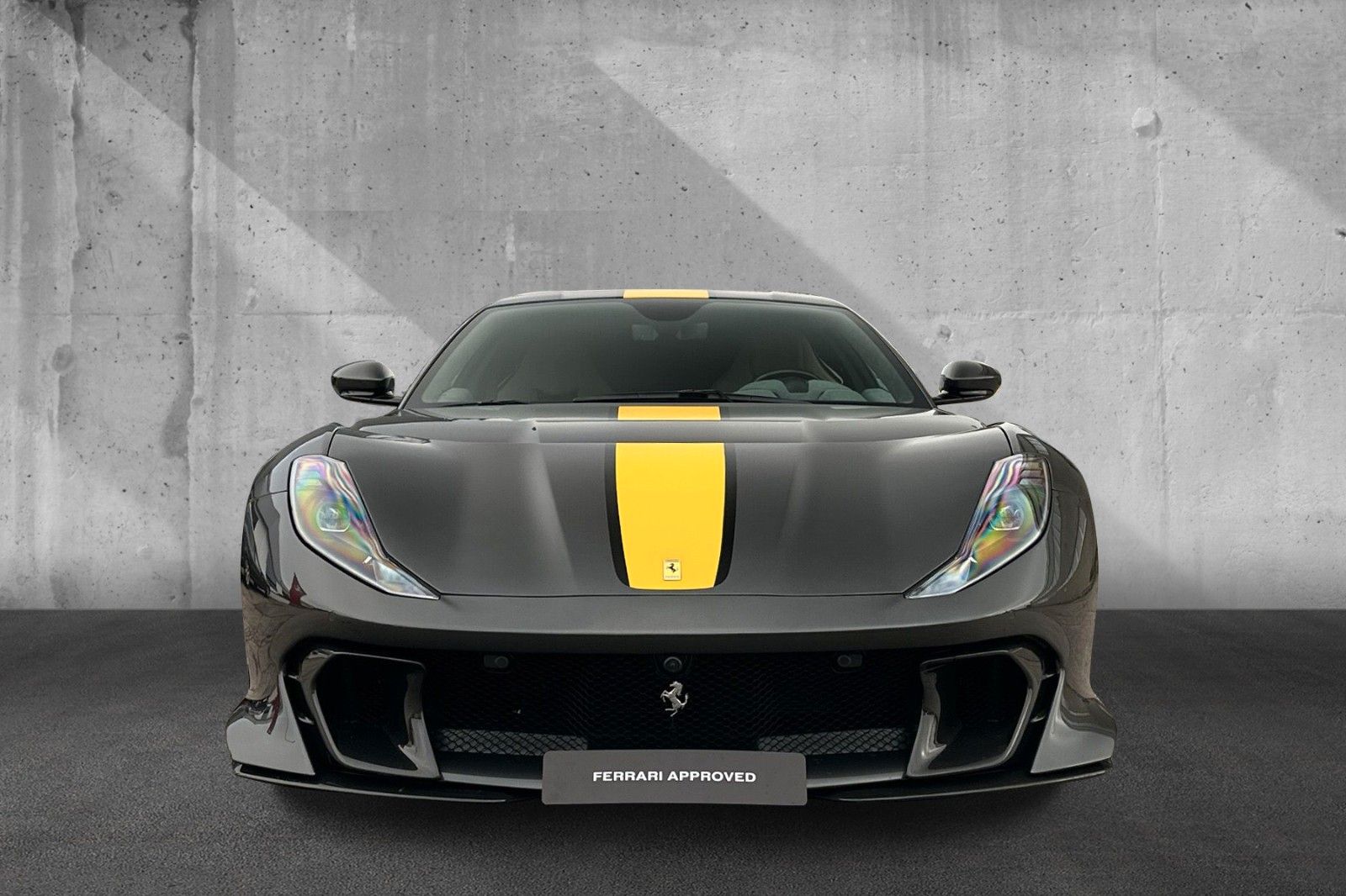 Fahrzeugabbildung Ferrari 812 Competizione*1 owner*painted stripe