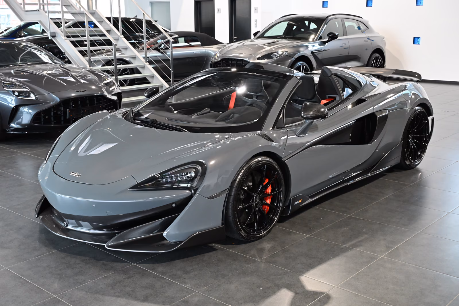McLaren 600LT Spider/MSO Clubsport/Senna Seats/Lift