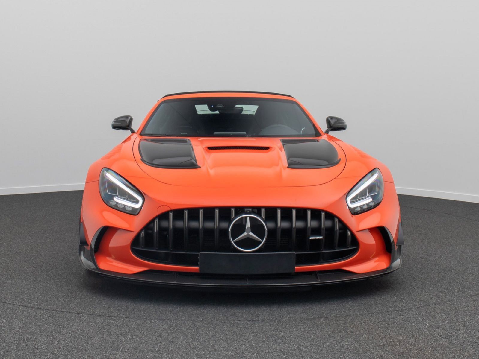 Fahrzeugabbildung Mercedes-Benz AMG GT C AMG GTC 4.0 V8 Black Series 1of1 900PS