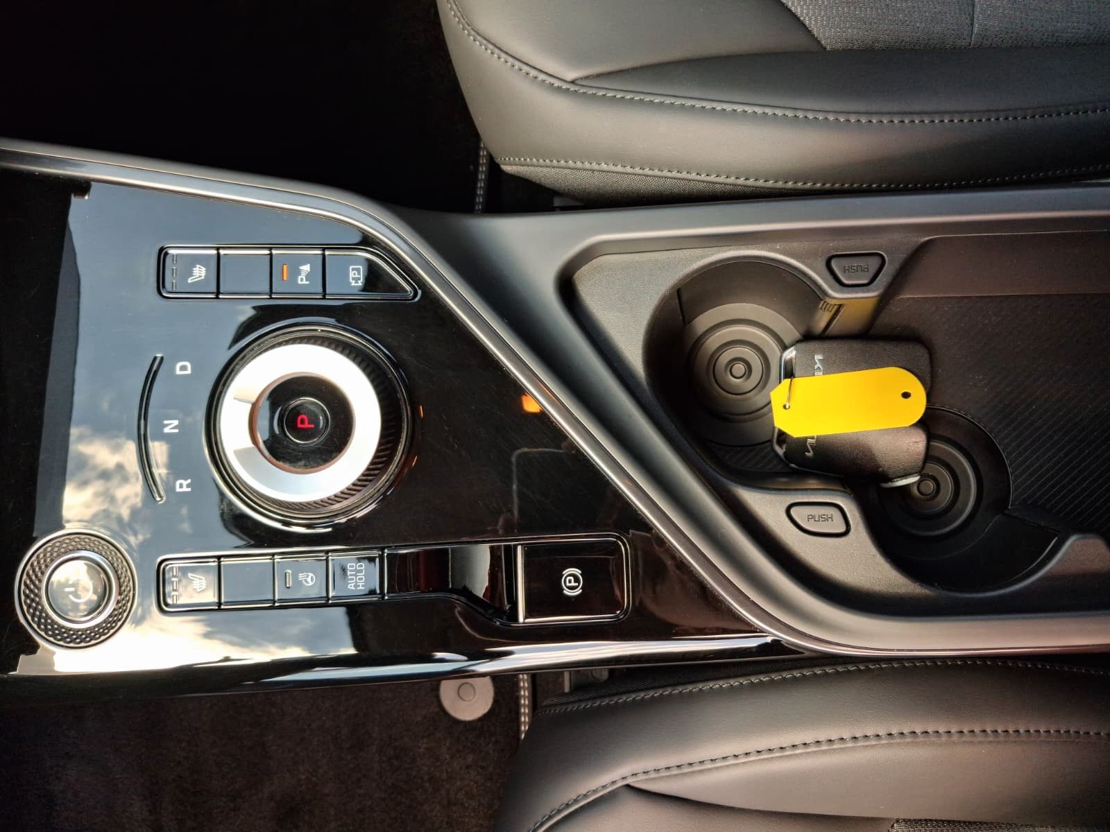 Fahrzeugabbildung Kia Niro e-Niro Vision AHK Navi Allwetter Teilleder