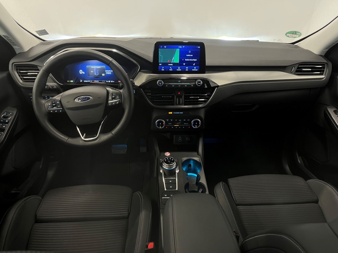 Fahrzeugabbildung Ford Kuga Plug-In Hybrid Titanium, Teilleder, Elktr,