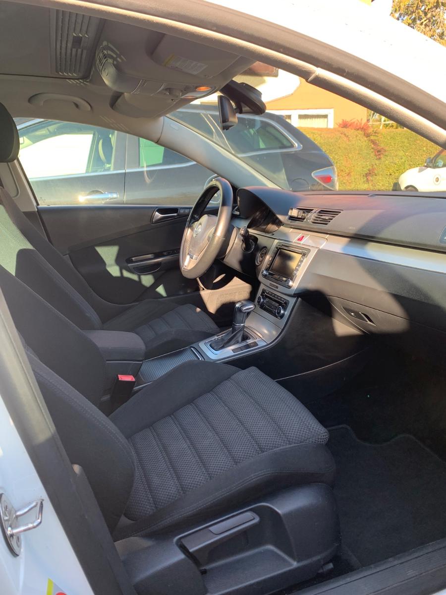 Volkswagen Passat 2009 — photo 12