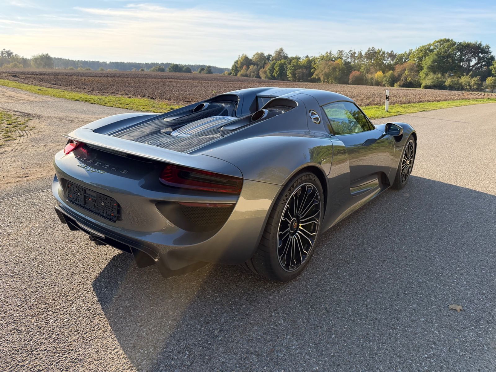 Porsche 918 Spyder METEORGRAU  LIFT 5