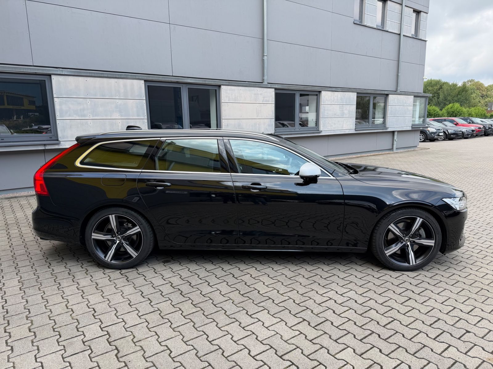 Volvo V90 Kombi R Design AWD/ALLRAD/SPORTPAK*/PANO/KAM foto 8