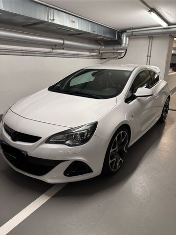 Opel Astra J OPC