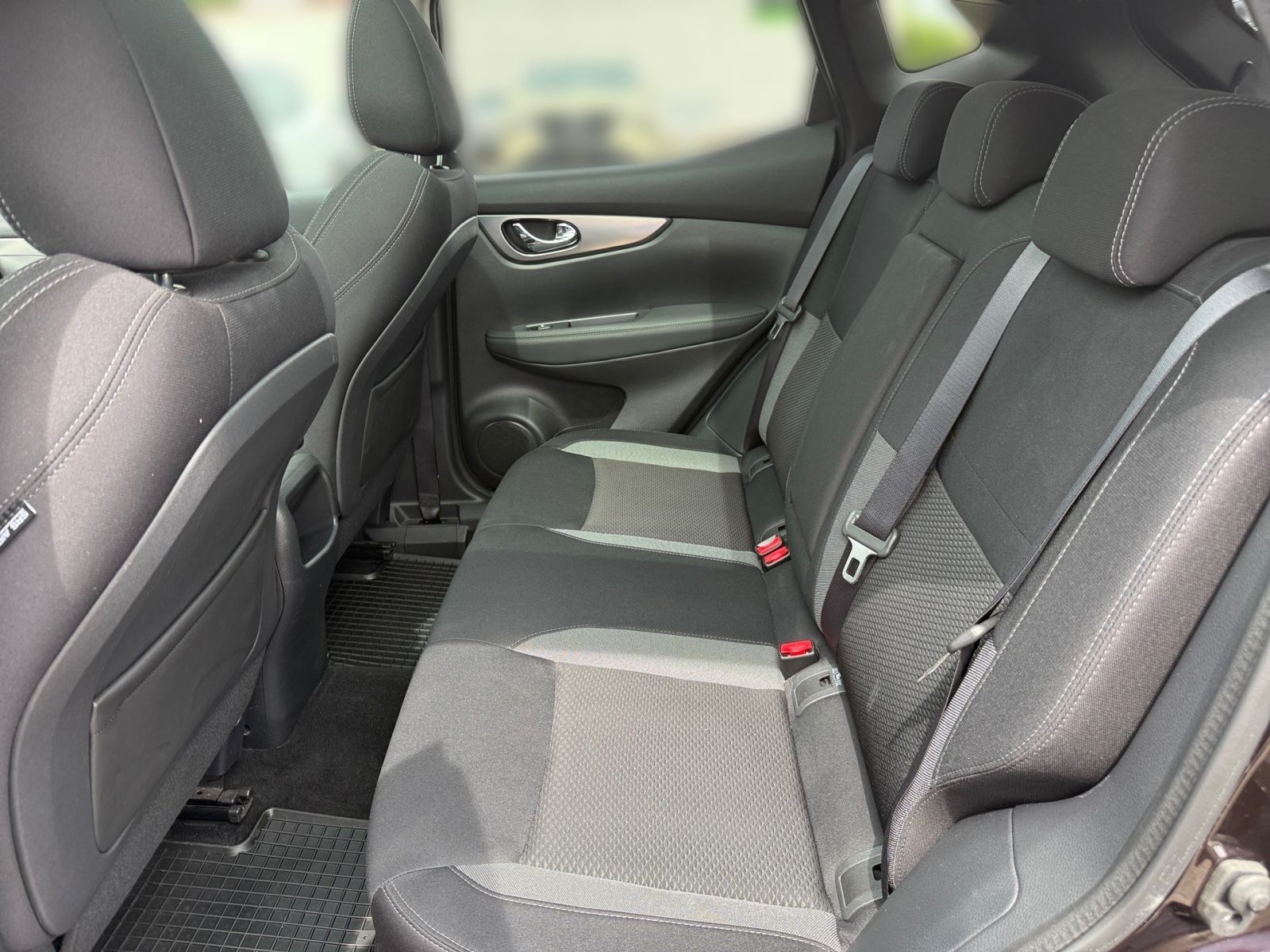 Fahrzeugabbildung Nissan Qashqai 1.3 DIG-T N-Connecta *GJR*WINTERPAKET*PA