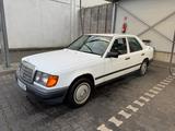 Mercedes-Benz 200 D Diesel W124 Tüv 4/2026 - Mercedes-Benz 200: W124 200d
