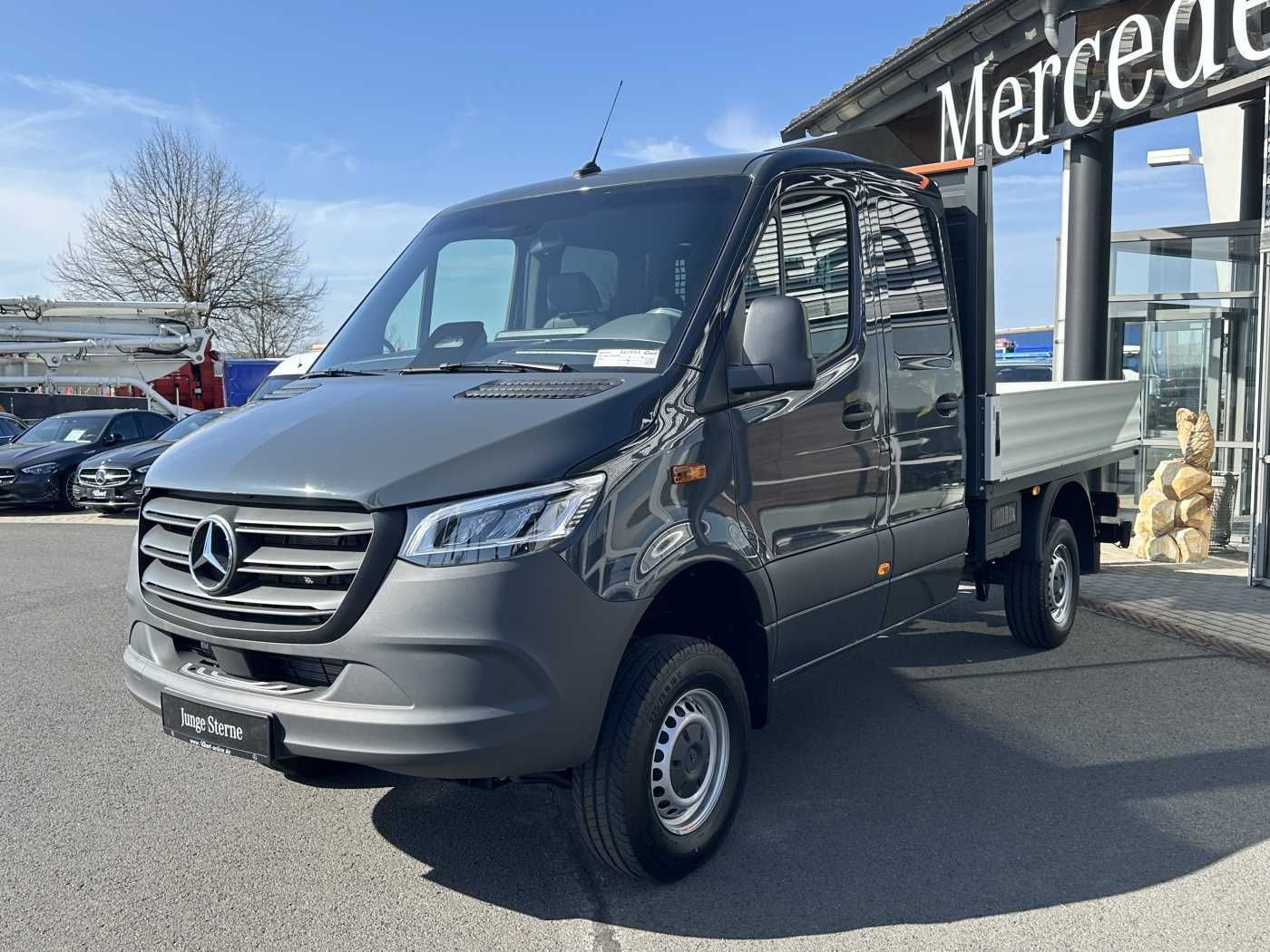 Fahrzeugabbildung Mercedes-Benz Sprinter 319 CDI DoKa 3665 4x4 Klima AHK LED