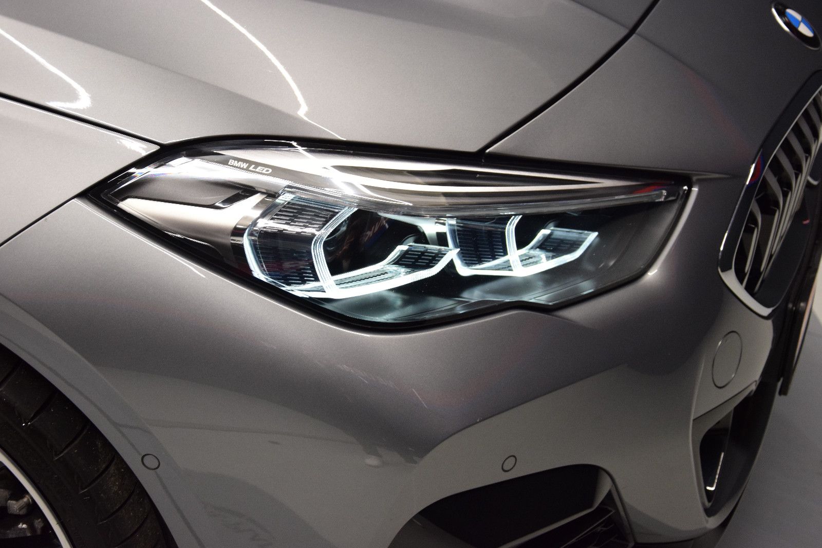 Fahrzeugabbildung BMW 220d Gran Coupé xDrive HuD LED Keyless Memory