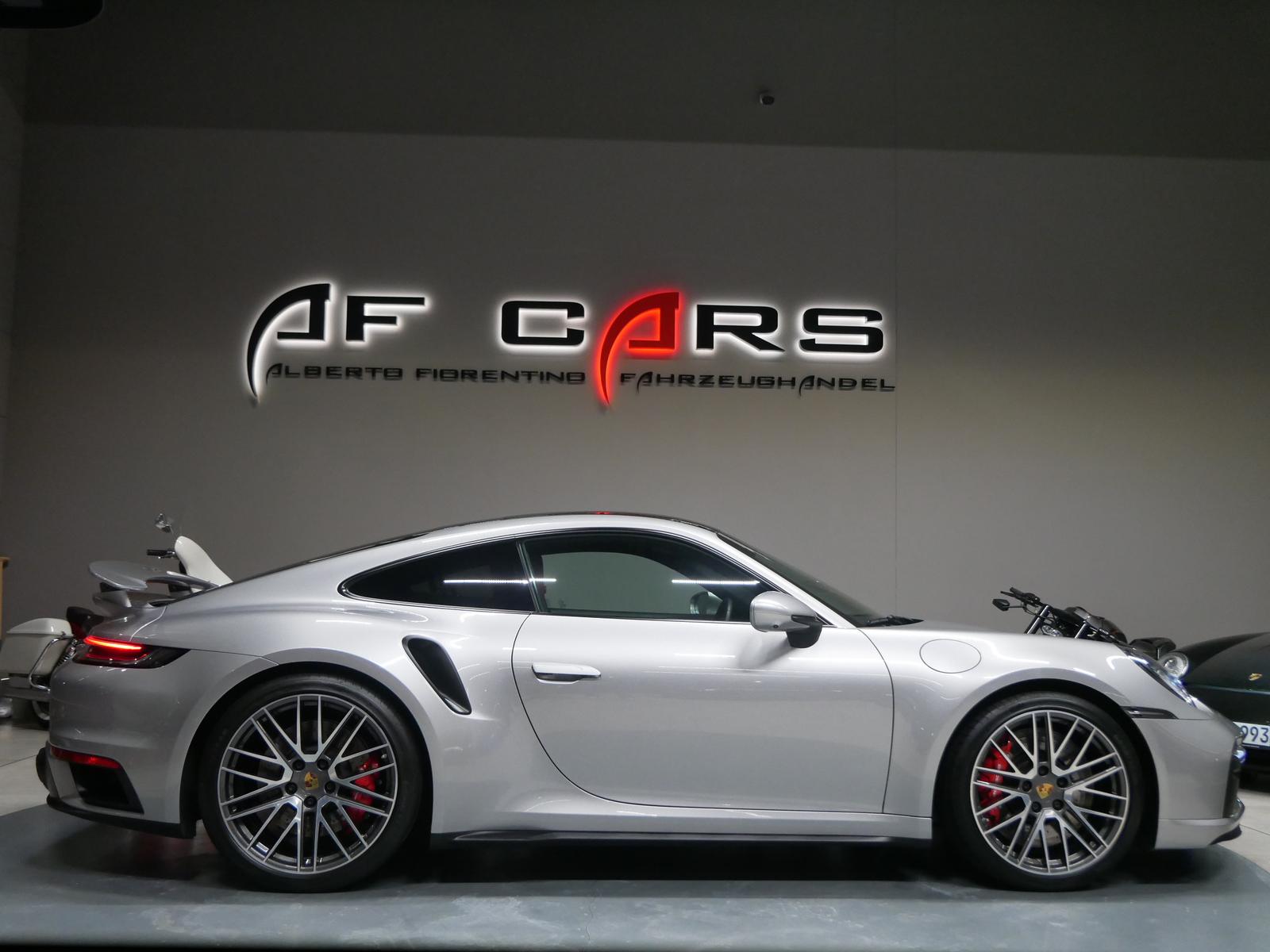 Porsche 992 911 992 Turbo Sportabgas Sitzbelüftung