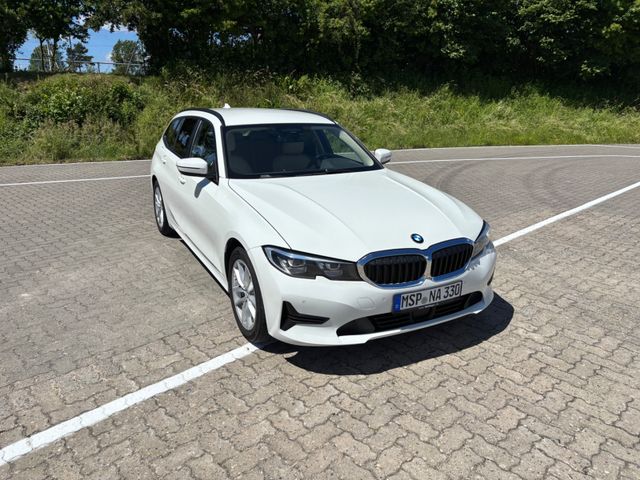 BMW 330d xDrive Touring Advantage Automatic Adva...