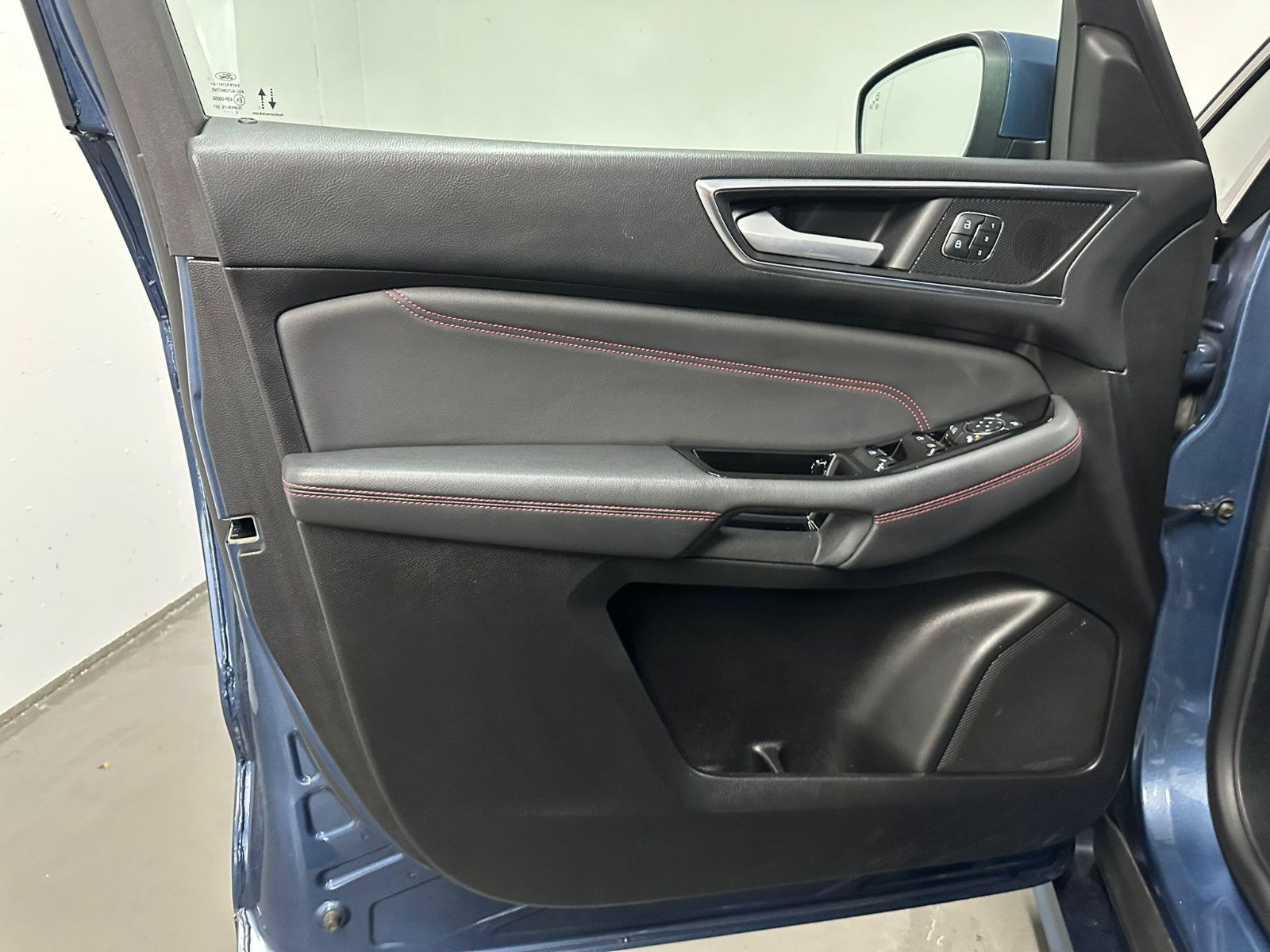 Fahrzeugabbildung Ford S-Max 2.0 EcoBst. ST-Line 7-Sitzer*AHK*SDH*PANO*