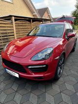 Porsche Cayenne Turbo mit neuer Approved und Service - Porsche in Dortmund