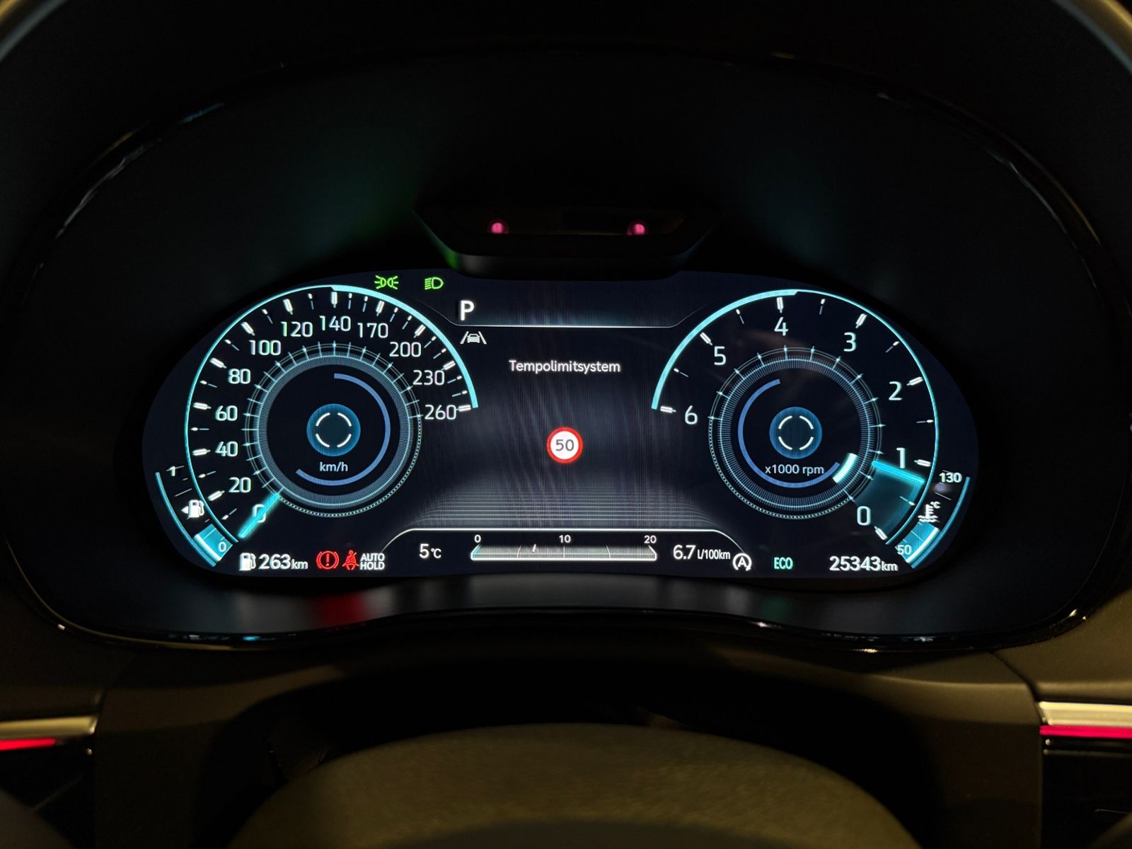 Fahrzeugabbildung Genesis GV70 Luxury 4WD PANO 360° HUD LED