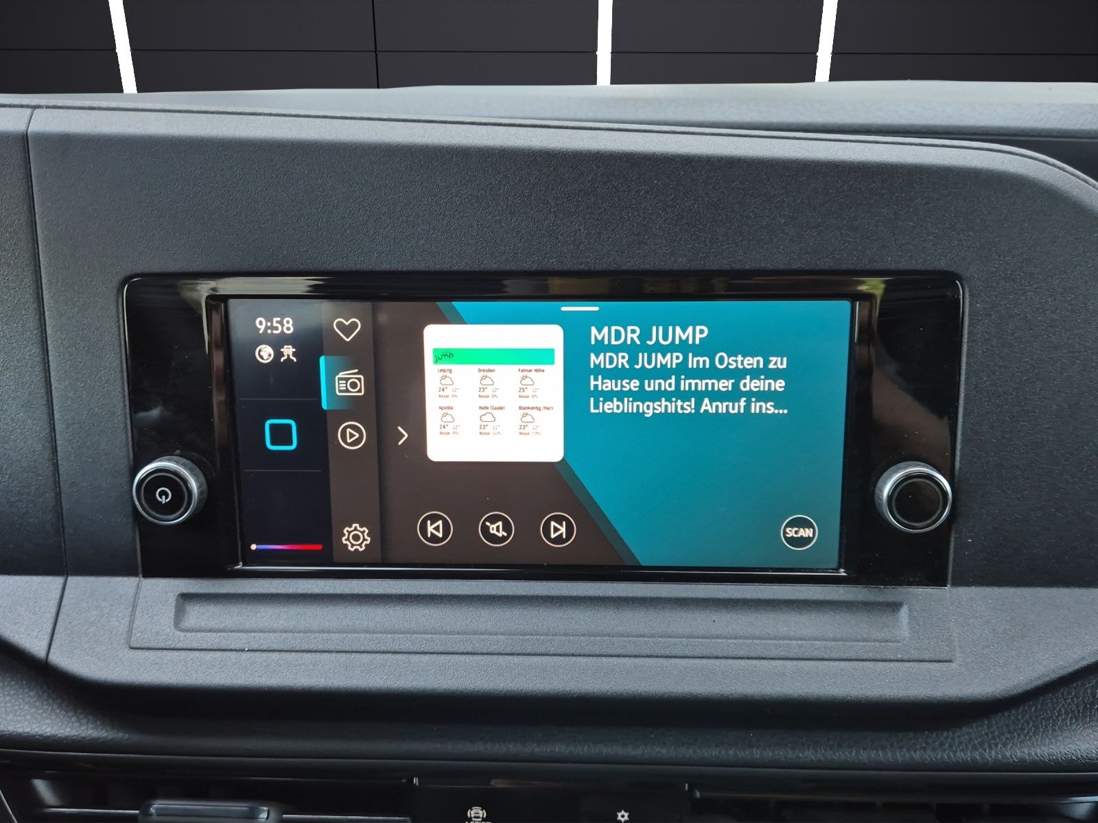 Fahrzeugabbildung Volkswagen Caddy Kombi TDI Maxi 4MOT AHZV LED AHK Klima GRA