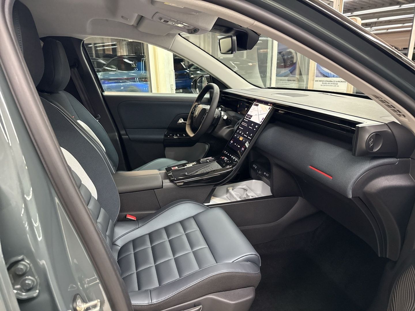 Fahrzeugabbildung Citroën C5 Aircross Hybrid 145 MAX HUD Navi 360 Kamera