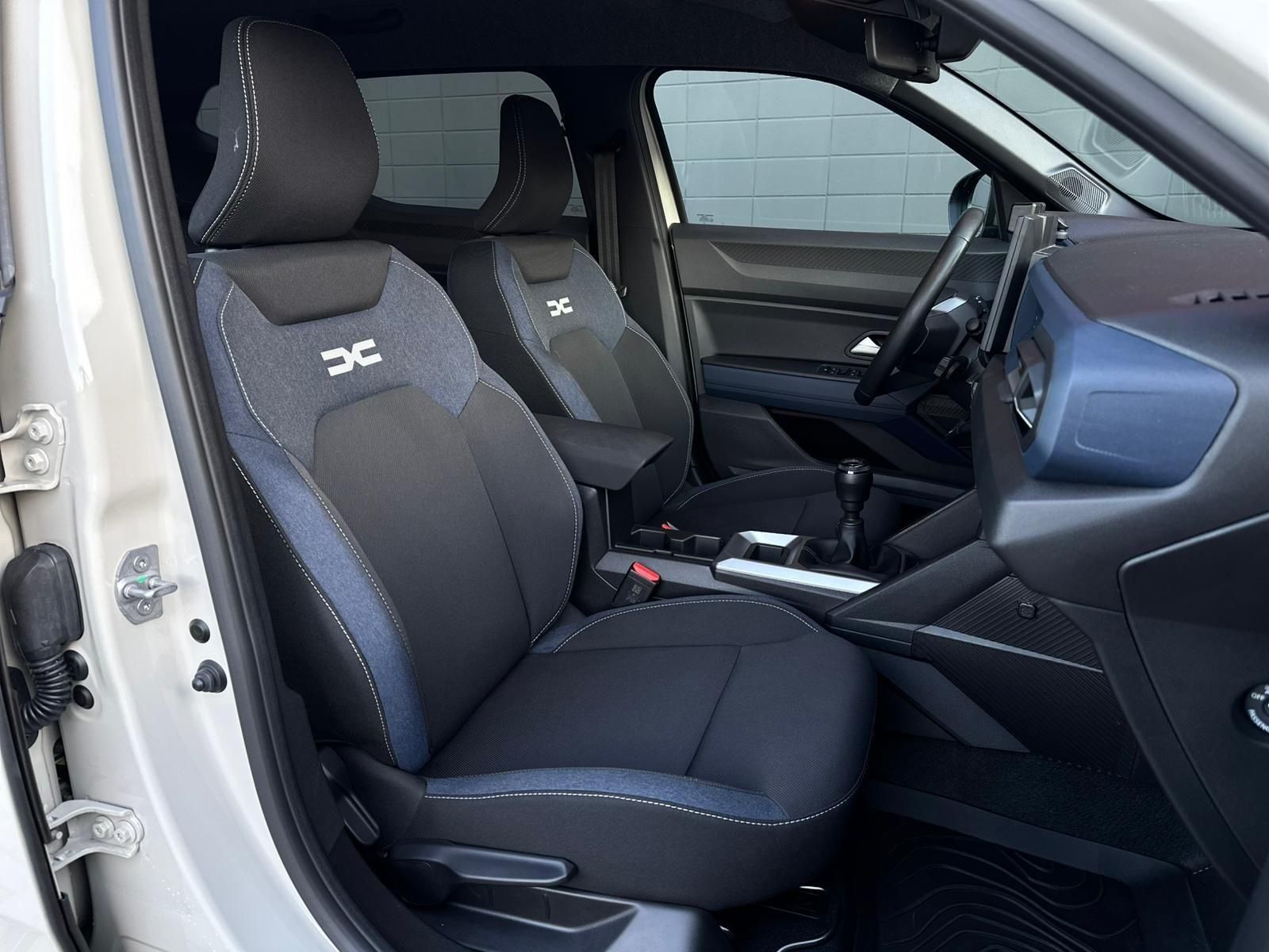 DACIA Duster 1.2TCE 130 JOURNEY MILDHYBRID* LED#SHZ#LH - Image 16