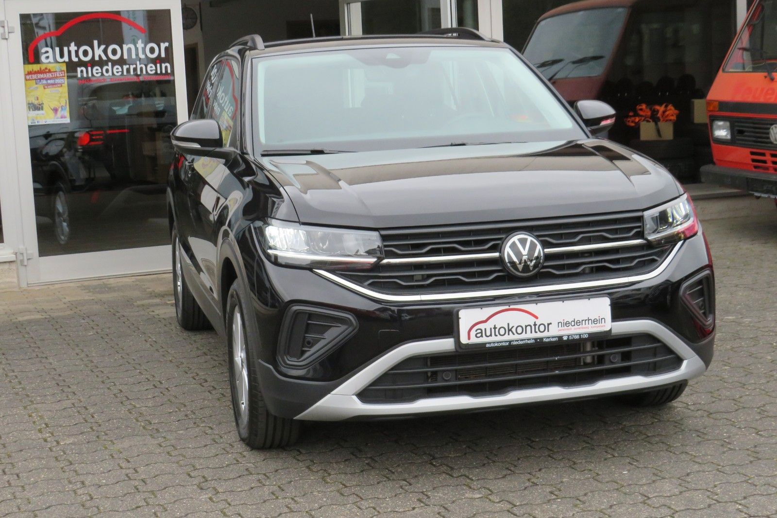 Fahrzeugabbildung Volkswagen T-Cross 1.0 TSI Life ACC ASSISTENTPA. SITZH. 1HD