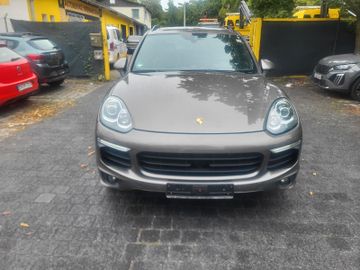 Porsche Cayenne - 3
