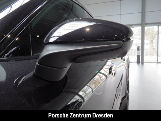 Porsche Taycan - Bild 14