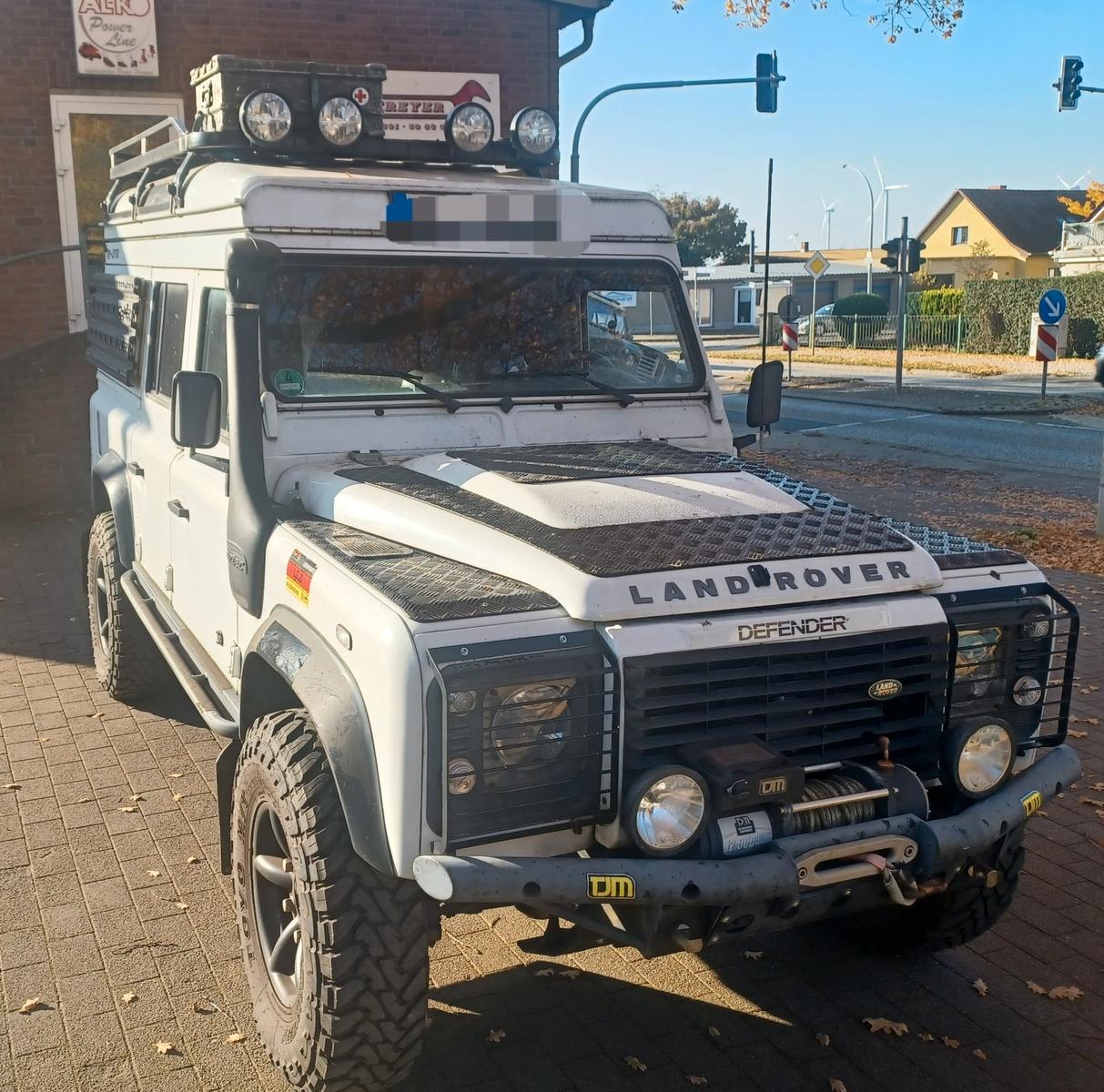 Land Rover Defender 110 S Expeditionwohnmobil