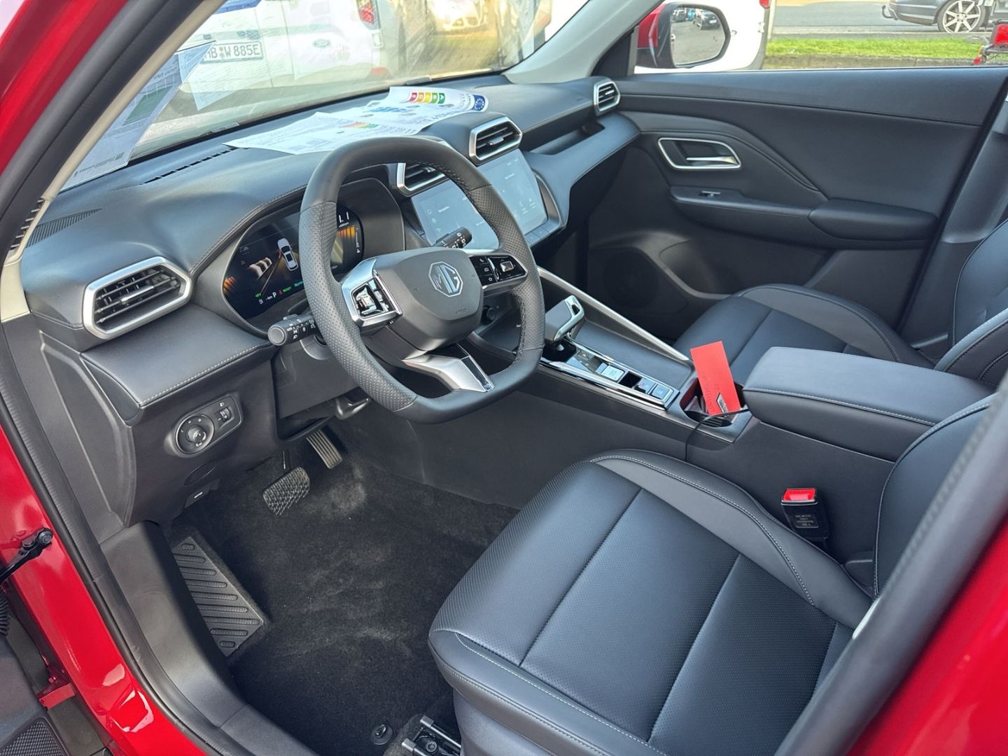 Fahrzeugabbildung MG ZS Hybrid+LUX AT MY25 TOP FINANZ*