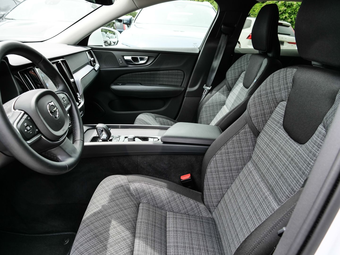 Volvo V60 Kombi Core Digitales Cockpit Soundsystem LED foto 6
