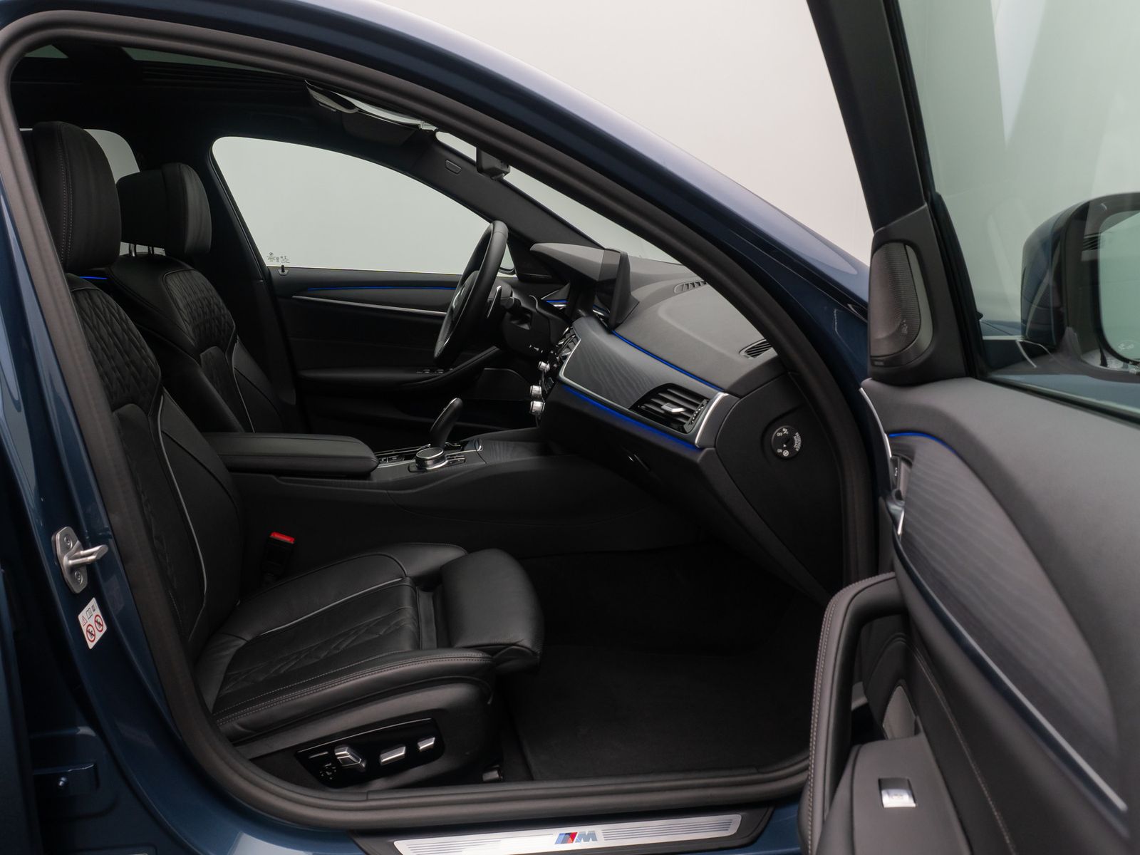 Fahrzeugabbildung BMW 540i xD M Sport Laser HUD DAB H/K Kamera Panoram