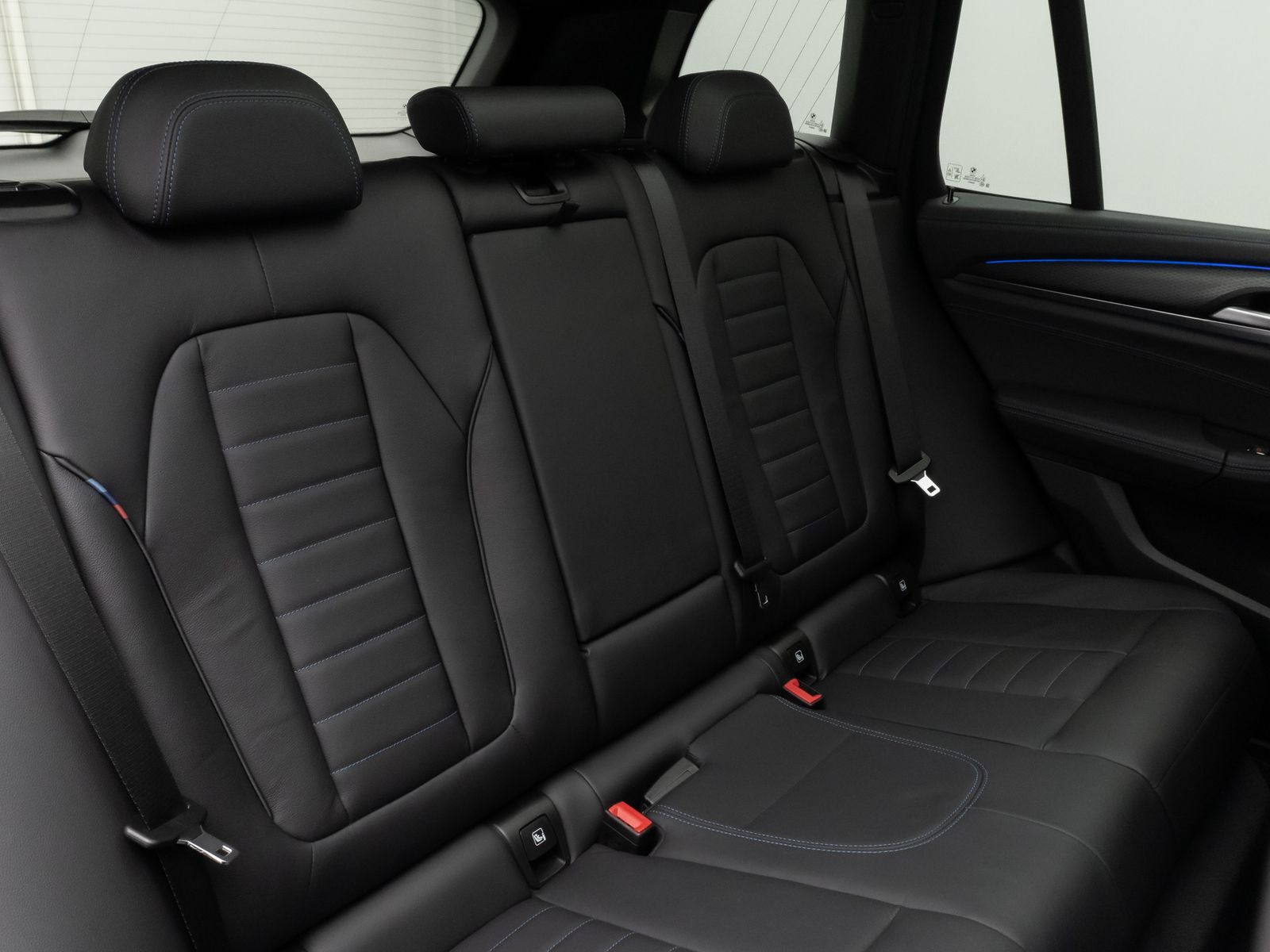 Fahrzeugabbildung BMW X3 M40i Panorama Laser 360°HUD DAB H/K Komfort