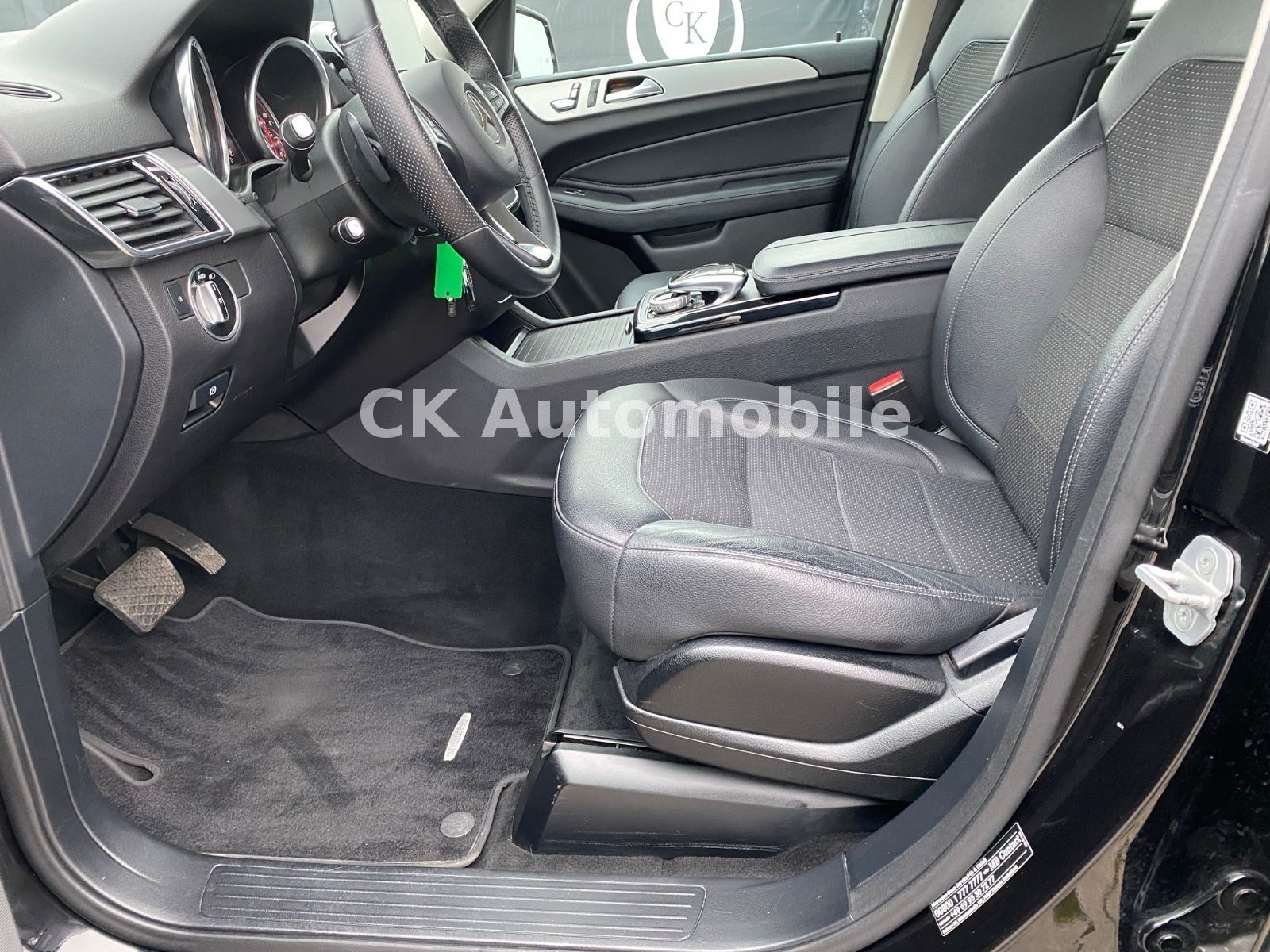 Fahrzeugabbildung Mercedes-Benz GLE 350d 4Matic/Navi/Rückfahrkamera/Tempomat