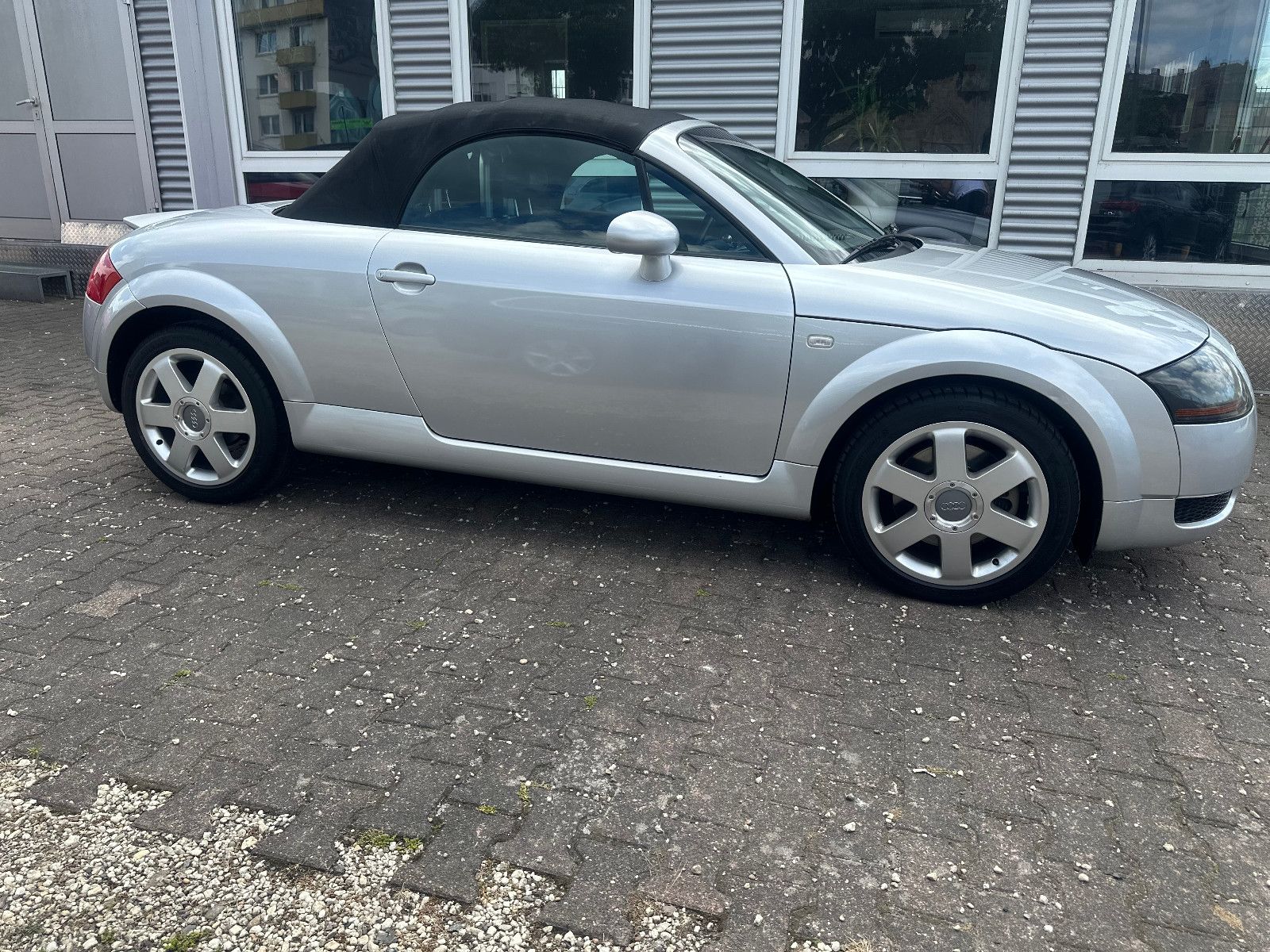 Fahrzeugabbildung Audi TT 1.8 T ROADSTER *SHZ+LEDER*