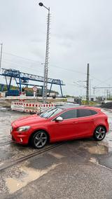 Volvo V40 D4 R Design Panaroma Harman Kardon- Ca... - Volvo mit Diesel-Antrieb: Kleinwagen