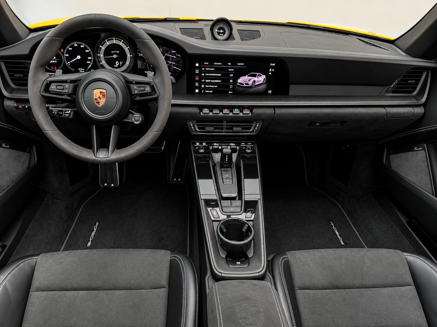 Porsche 992 GTS 4 CABRIO LIFT/BURMESTER/360/CHRONO/SPORT