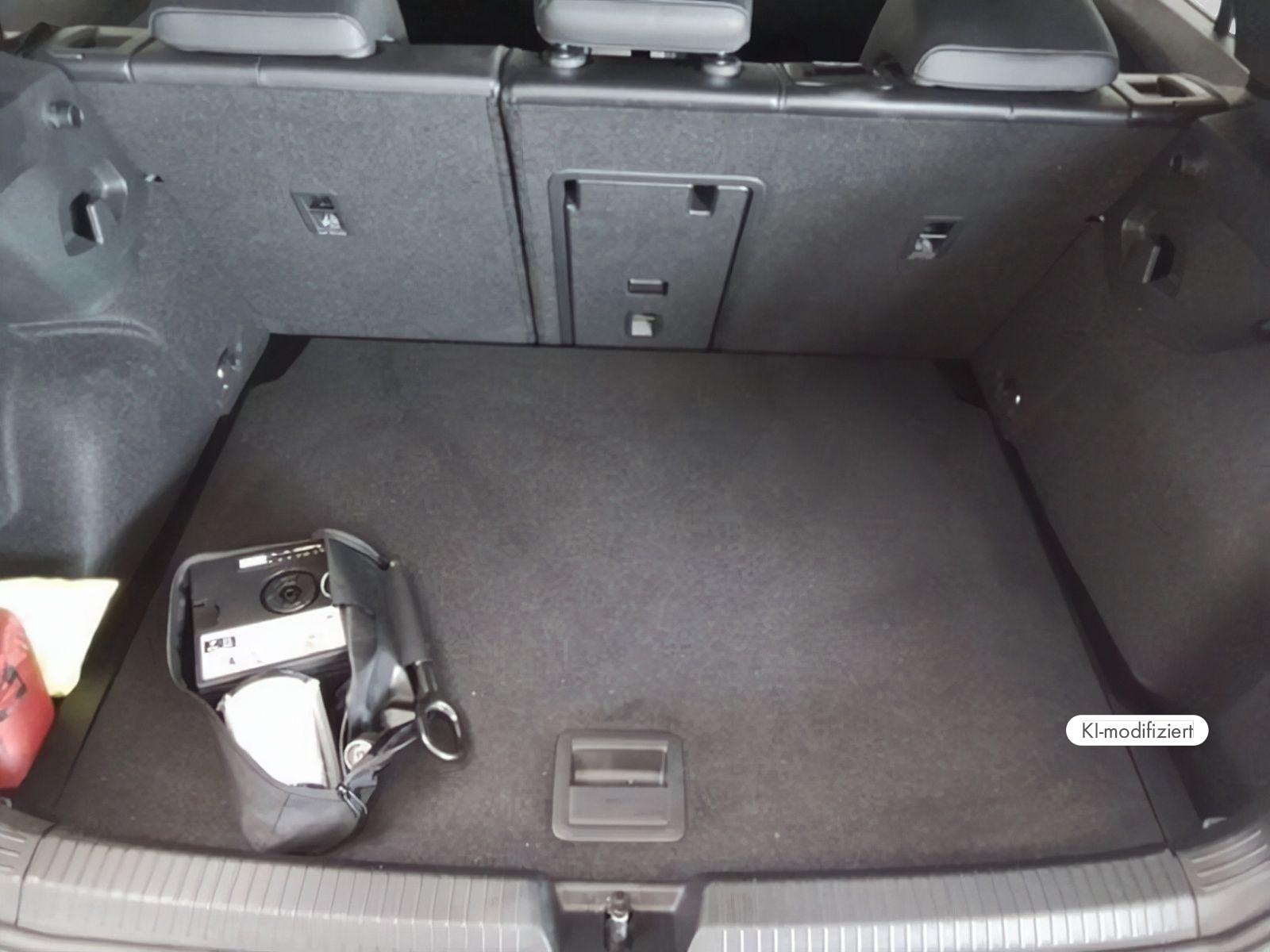 Volkswagen Golf VIII 1,5 TSI R-Line RFK/NAVI/LED/Sitzheizun, миниатюра 7