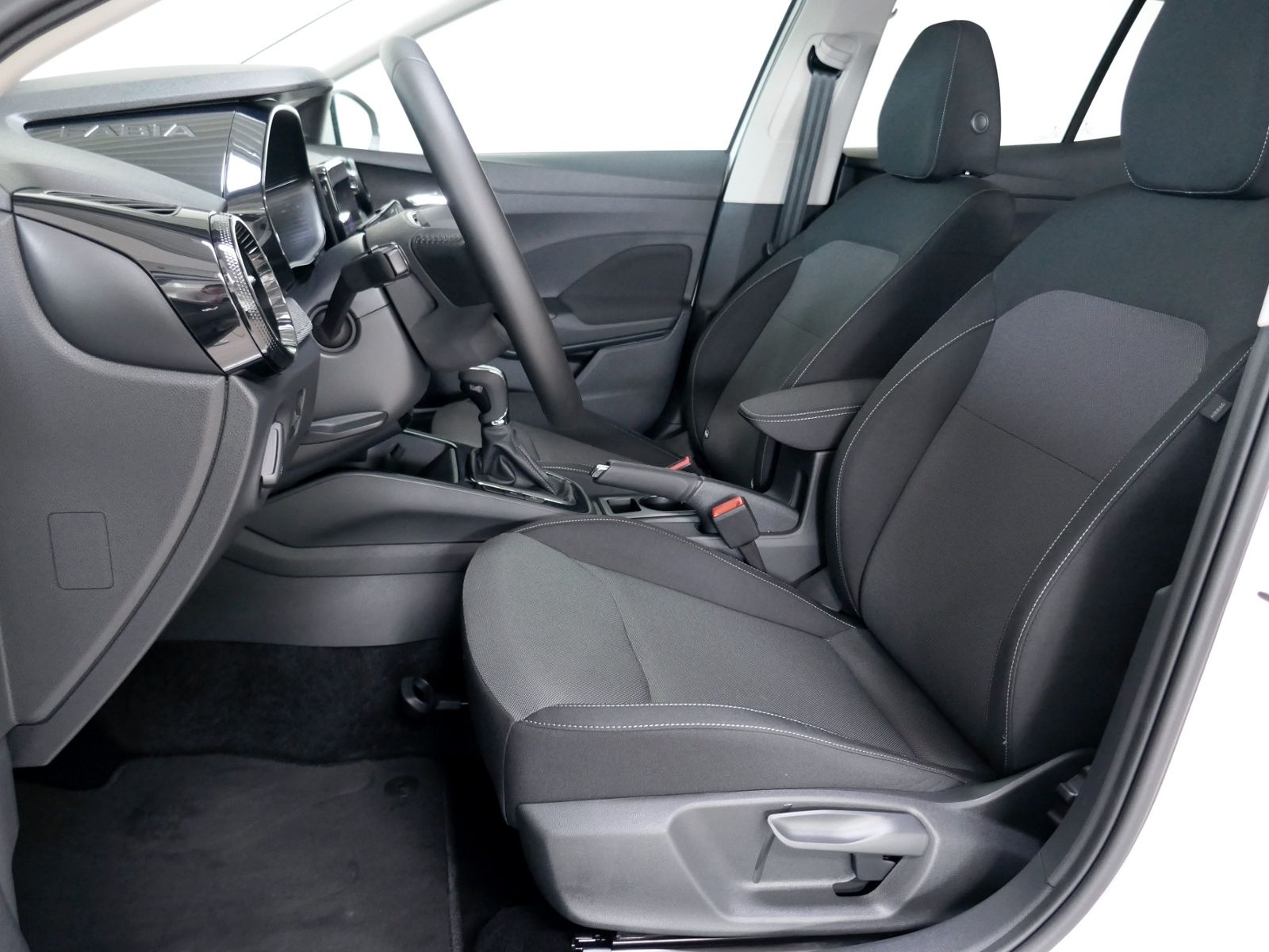 Fahrzeugabbildung SKODA Fabia Selection 1.0 TSI DSG | LED RFK GRA App
