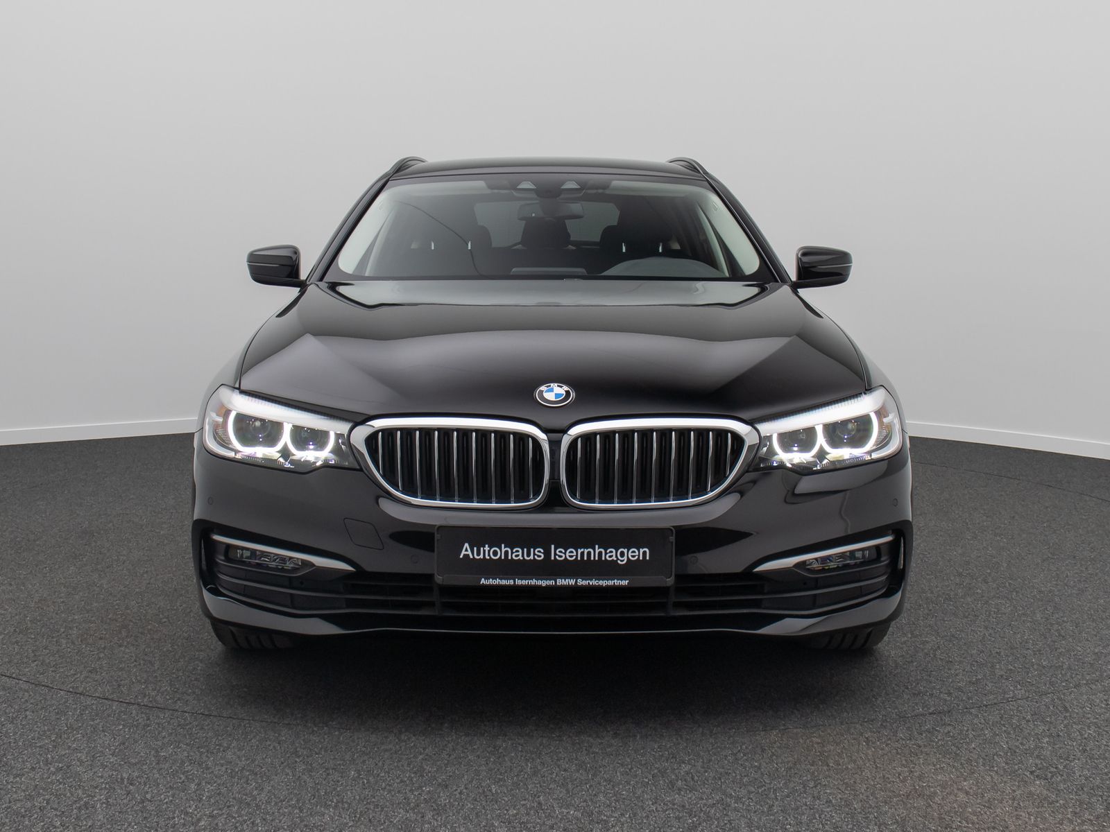 Fahrzeugabbildung BMW 520i Alarm Kamera CockpitPlus ParkAs Geschwindig