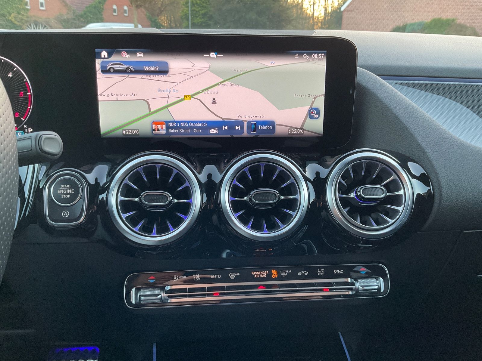 Fahrzeugabbildung Mercedes-Benz GLA 200 d DCT,AMG,AHK,Kamera,Multibeam,Distronic