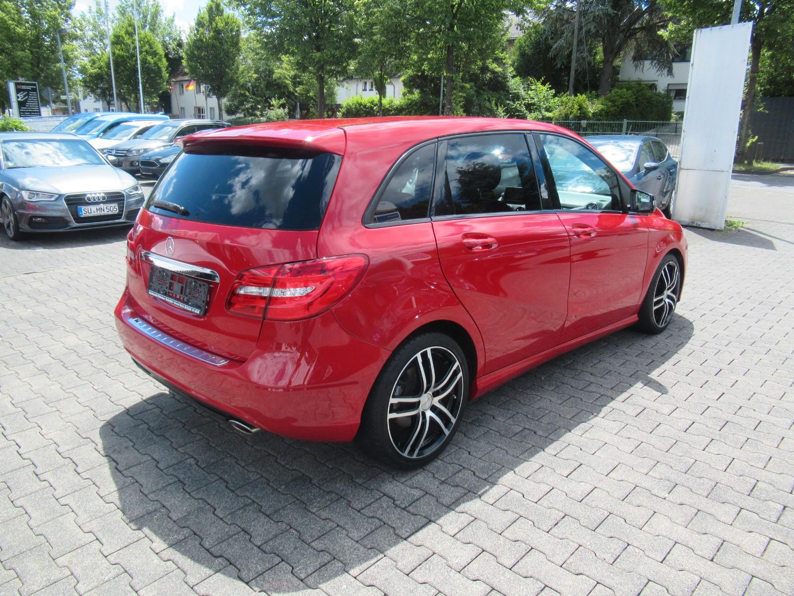 Mercedes-Benz B 180 CDI (Klima, Xenon, Leder, Tempomat, LED)