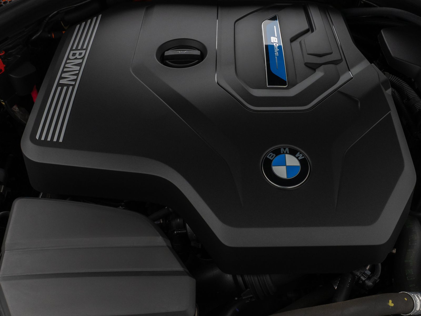 Fahrzeugabbildung BMW 330e xD M Sport Pro Kamera HUD DAB H/K Stop&Go