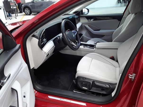 Volkswagen Passat Variant - Bild 6