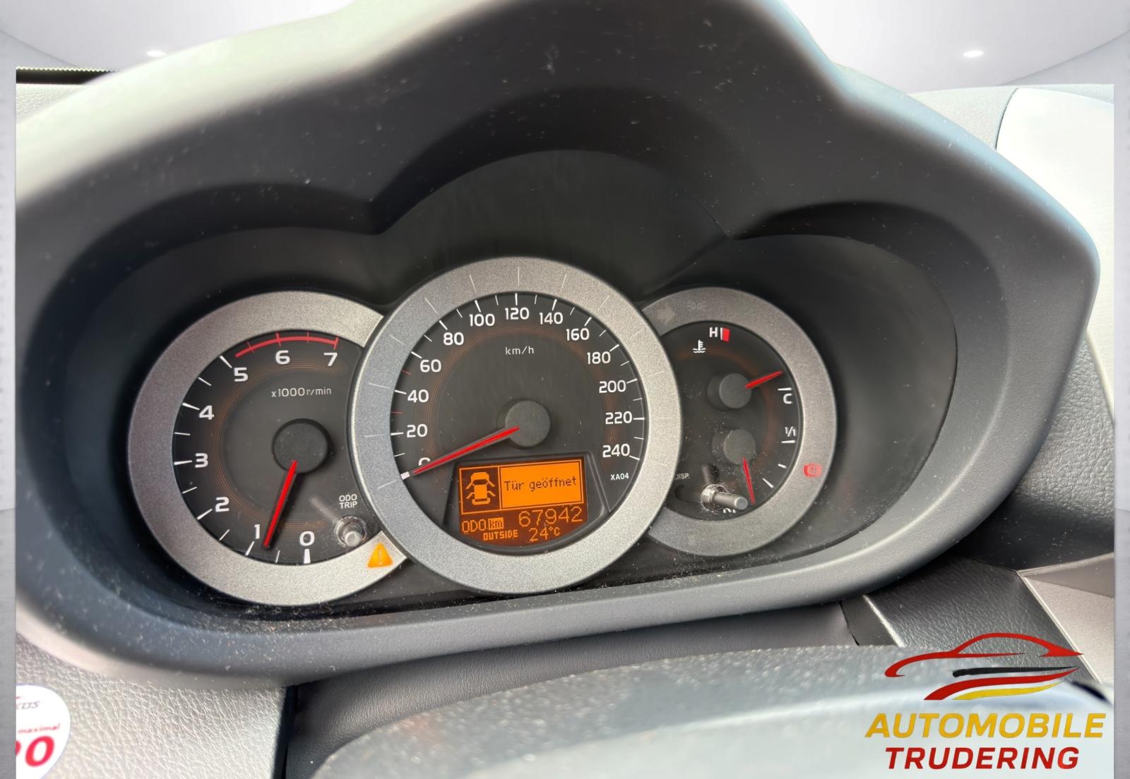 TOYOTA RAV4 - 177 CV -  BVM - VOLANT EN CUIR