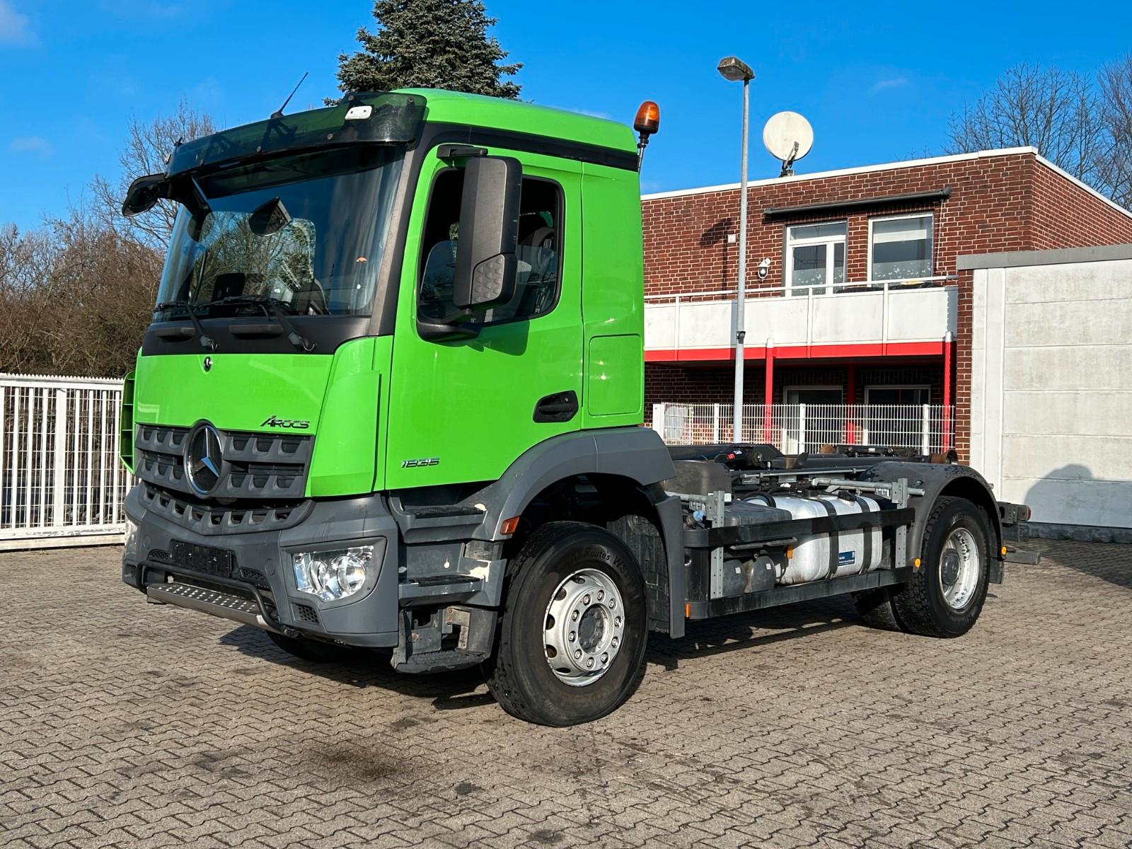 Mercedes-Benz 1835 Arocs Abroller 4x2