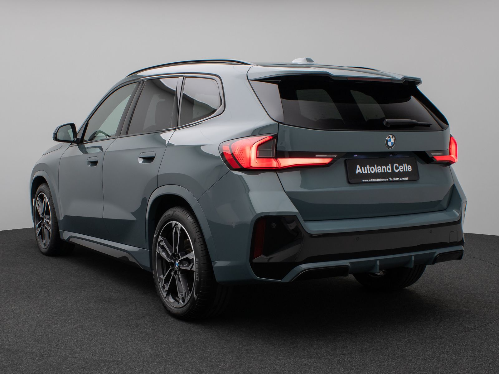 Fahrzeugabbildung BMW X1 xD23i M Sport Panorama 360°HUD DAB AHK Komfor