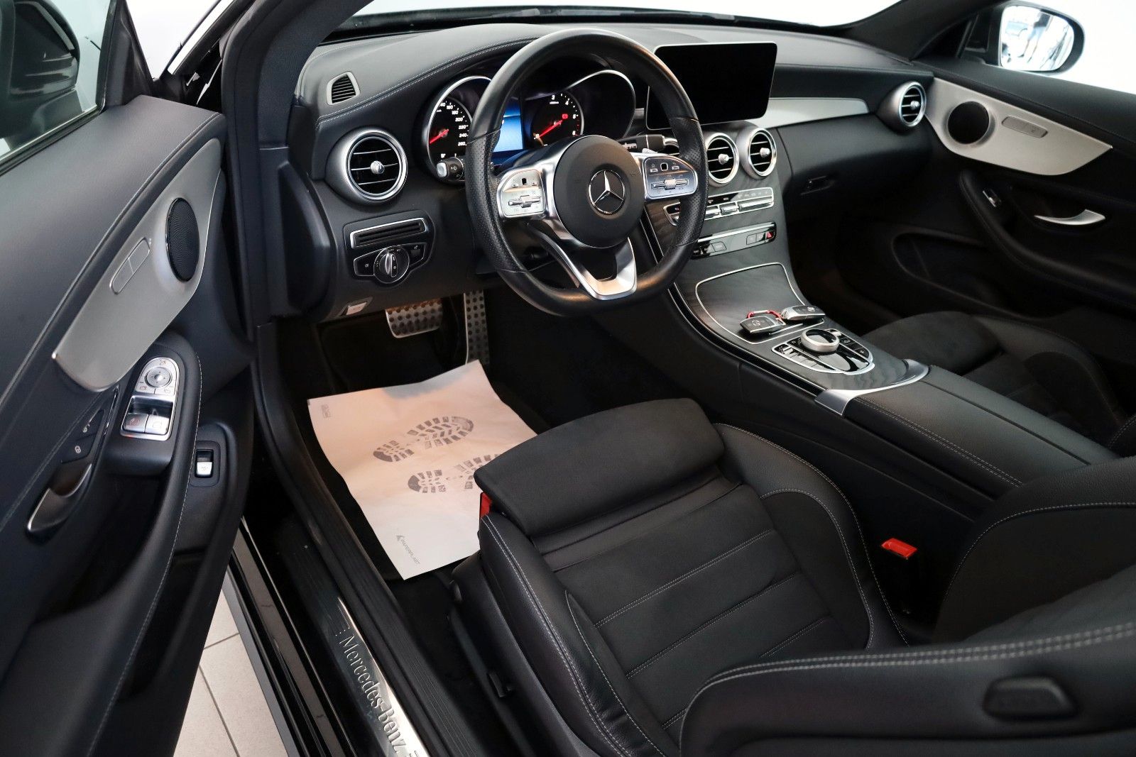 Fahrzeugabbildung Mercedes-Benz C 220d Coupe AMG Line T.Leder,Navi,LED,Kamera,SH
