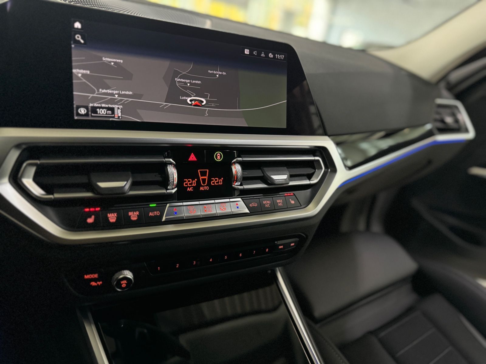 Fahrzeugabbildung BMW 320d xD Sport Line Kamera Laser HUD HiFi Komfort