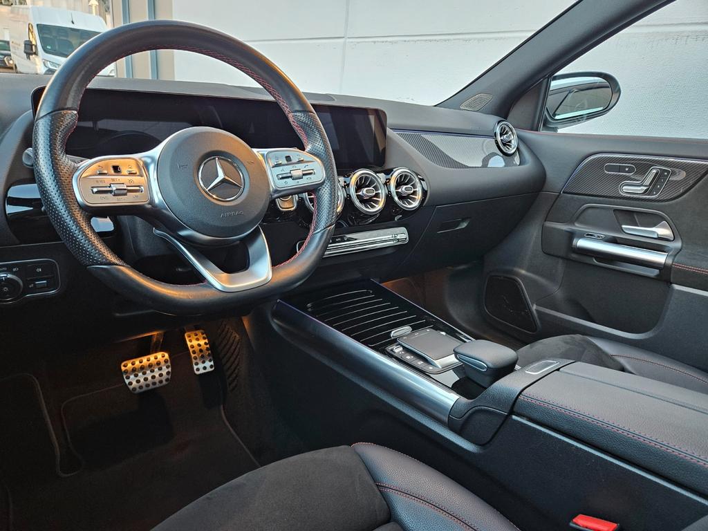 Mercedes-Benz GLA 180