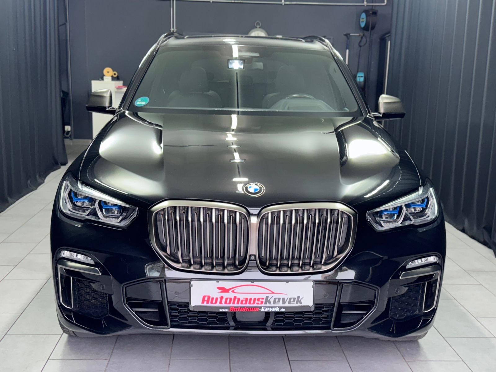 Fahrzeugabbildung BMW X5 M50d|BOWERS|LASER|PANO|MASSAGE|AHK|22-ZOLL|