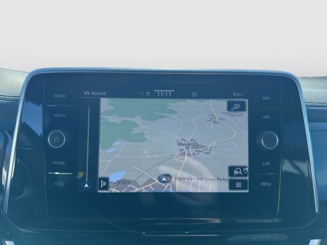 T-Roc R-LINE 1.5 TSI DSG PANO NAVI REAR VIEW AHK