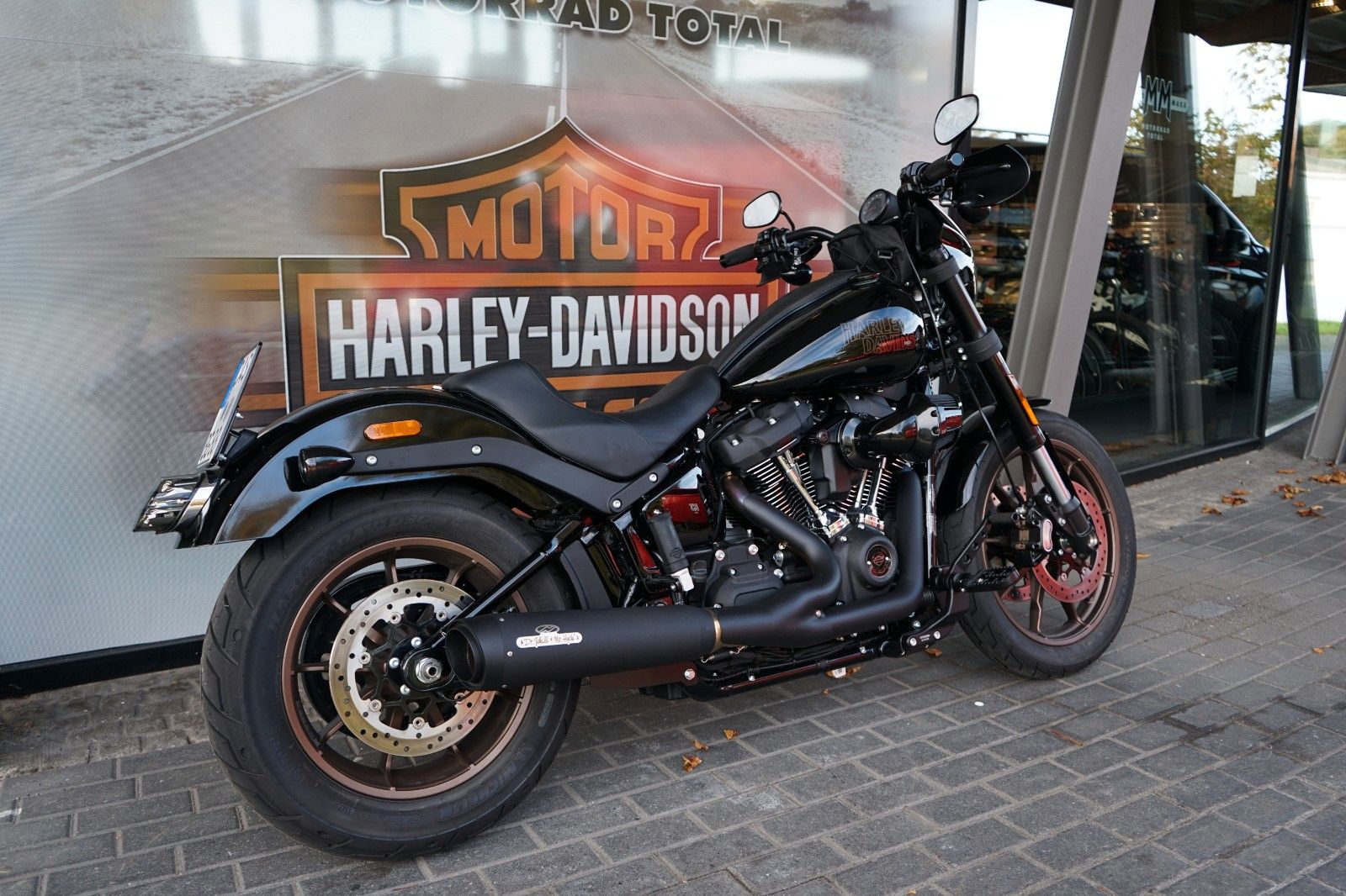 Fahrzeugabbildung Harley-Davidson Low Rider S 117cui Jekill & Hyde